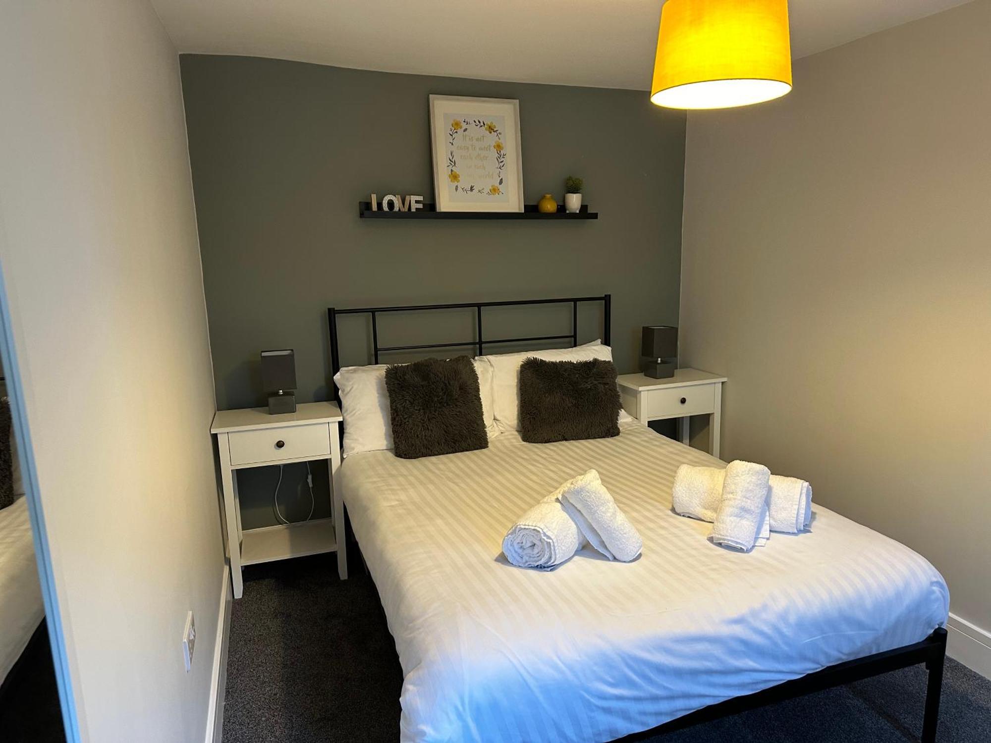 Maple House - 2 Bedroom House With Free Parking In Town By Shortstays4U King's Lynn Exterior photo